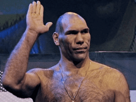 «Мужественные спутники» иногда могут быть "экзотического" вида...