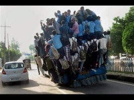 Не увидел переполненного автобуса. Индийцы не поймут.