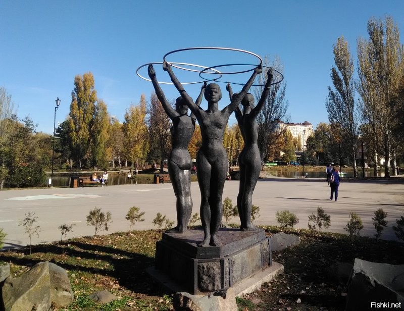 Ну это 2 августа. Традиция. А вообще они такие ))