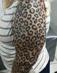 А может все эти леопардовые лосины совсем не лосины