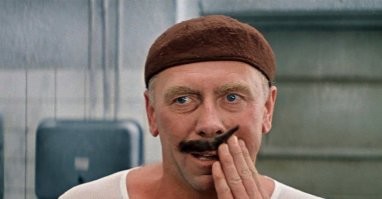 У вас ус отклеился.