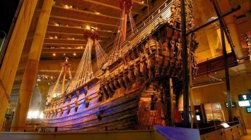 Это тоже неплохо! 
Для потомков хорошо сохранится.
В 17 веке в Швеции так же точно "Васа" затонул! Теперь звезда музея!