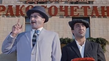 Мэр Казани пошутил на торжественной линейке перед школьниками