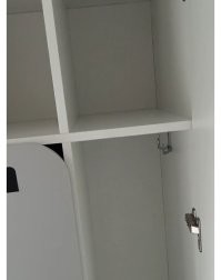 Но при этом место под большую сумку разделено на мелкие ячейки