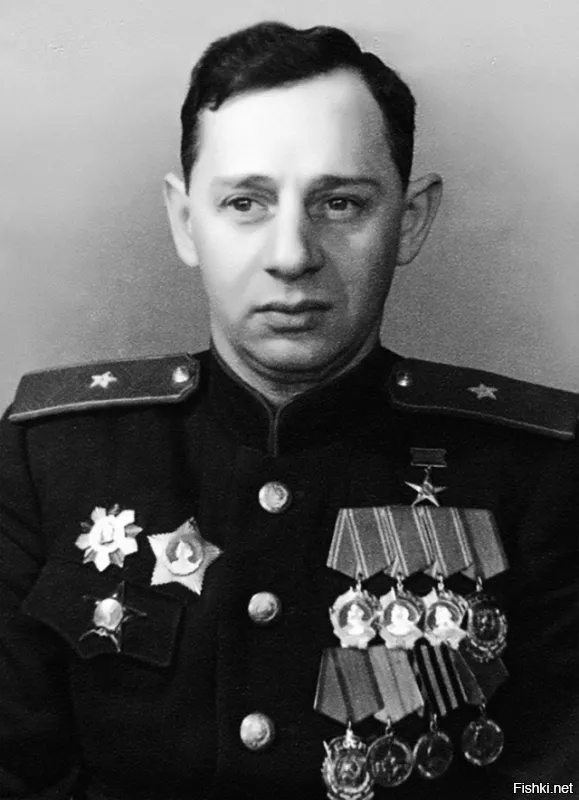 С одной стороны мне не нравится имя Сергей и фамилия Зальцман. С другой стороны - прекрасное дополнение поста в виде биографии. Умер Зальцман в 1988 году - успел увидеть во что превращают страну недалёкие руководители.

В 1949 году случилось, казалось бы, невозможное   Зальцман был уволен с формулировкой: «не справился с работой» и за «недостойное поведение, выражающееся в оскорбительном, унижающем достоинство советских людей обращении с подчиненными» и исключен из партии.

Легендарный директор стал простым сменным мастером в Муроме на заводе запчастей, потом его перевели в Орел в литейный цех.