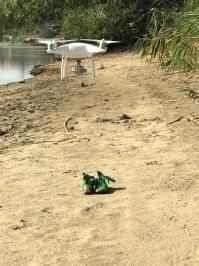 ну ты и сравнил) разница в ценнике на порядки. а диджиаи да, клевые дроны. сам юзал года три 4проплюс. мелкому сандали сушить - ваще огонь.