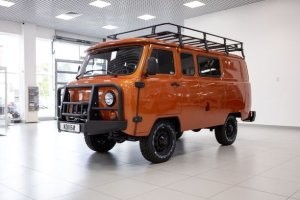 Никогда не запросит возраст!)) Самой уже 60!)