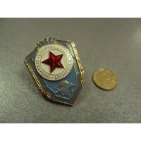 Тошнотик без капельки и "Отличник" почему-то общевойсковой.