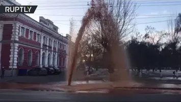 Вечером будет тикитоки снимать, как ей днище прорвало