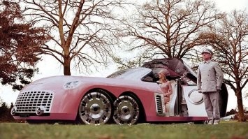 Уникальный шестиколёсный ретрофутуристичный кастом выставят на торги