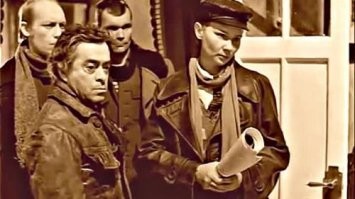 Лишь о политике