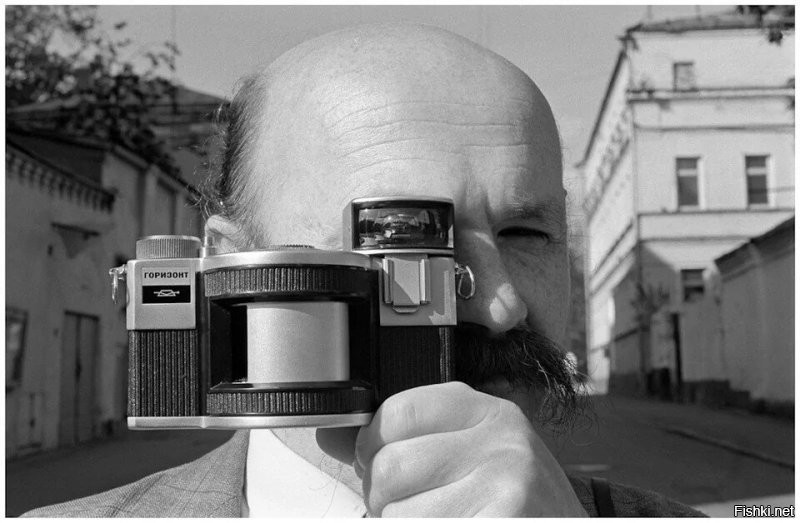 Этим фотоаппаратом только с штатива снимать.