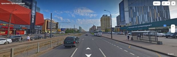Я никогда не бывал на проспекте Просвещения в Ленинграде, но нашел его на Яндекс картах. Фотографии этого места в 2009 и 2024 годах.