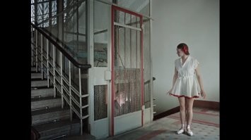 Родители школьницы обратились к соседям с необычной просьбой