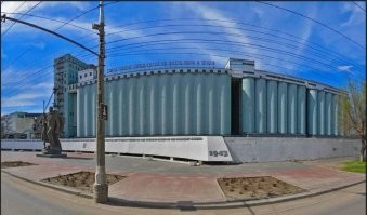 Вот прямо наплевать на их деланные, пропитанные завистью, восхищения. Наше дело помнить, чтить, преумножать и идти вперед.