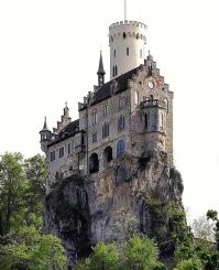 Замок Рокка-Калашио, Италия, Замок Фуа, Франция, Спишский Град, Словакия, Замок Лихтенштейн