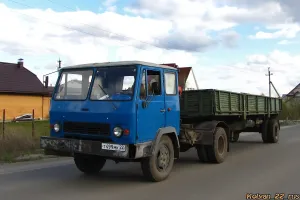 Заводской оттенок был светлее, а так красили их много и в такой цвет)