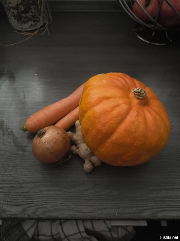 Тыква это ж сезонный продукт. И едят, соответственно, в сезон. Я сегодня буду тыквенный суп-пюре варить.