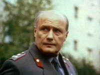 1. С каким бизнесменом?