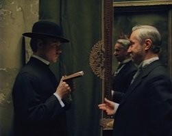 – Добрый вечер, доктор Ватсон! Что за маскарад! Итальянский падре с рыжими английскими усами! Это что-то новое!