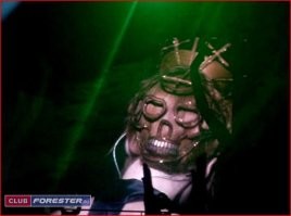 Вдохновлялась причёской Милен Фармер из тура 2009 года.