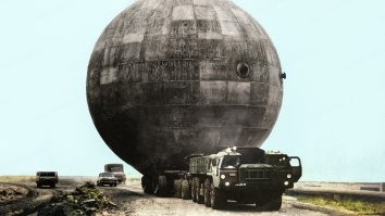 А сейчас не в состоянии даже сраный легковой автомобиль сделать.