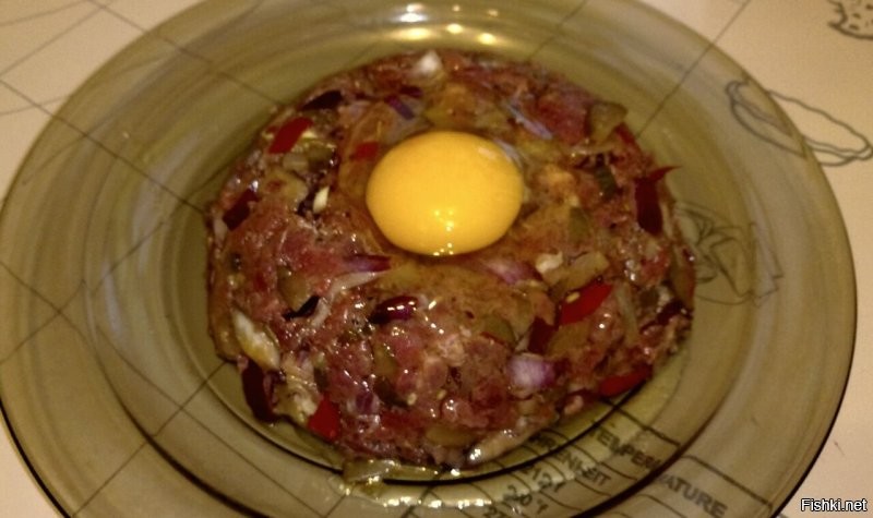 Это очень вкусно.
Ну для тех, кто любит сырятину.
Я вот и в Мск себя регулярно балую, правда говядиной.
Когда командировкой на Севера или в Сибирь заносит - там уже строганина конечно.