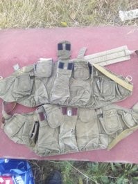 Говорят, ими удобно ловить ёжиков.

Ну и лифчик: