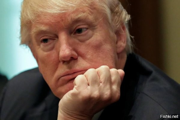 Трамп заявил о разочаровании в Путине из-за Украины



Президент США Дональд Трамп, выступая перед высшим офицерским составом Вооруженных сил США, вновь заявил, что «разочарован» в российском президенте Владимире Путине. Трансляцию вел C-Span.

«Я так разочарован в Путине. Я думал, он покончит с этим делом. Он должен был покончить с этой войной за неделю <...> И я сказал ему: «Знаете, вы не выглядите хорошо. Вы четвертый год сражаетесь в войне, которая должна была закончиться за неделю. Вы   бумажный тигр?»   сказал Трамп.

Американский президент подчеркнул, что за неделю боевых действий гибнут «тысячи солдат», и это худший военный конфликт со времен Второй мировой войны. Вместе с тем Трамп считает, что в конечном счете его удастся завершить. «В теории. Я сейчас постучу по дереву, потому что ты до конца ни в чем не можешь быть уверенным»,   сказал Трамп.
За последние месяцы Трамп несколько раз заявлял, что разочарован действиями российского президента. На прошлой неделе он допустил, что российско-украинский конфликт может продлиться еще долго. По мнению президента США, диалог между двумя сторонами осложняется тем, что Владимир Путин и Владимир Зеленский «ненавидят друг друга».



PS
Президент США вновь заявил, что разочарован в Путине... Трамп рассчитывал на быстрое завершение военного конфликта России и Украины   «за неделю». 
Нобелевская премия для Трампа под угрозой!

Трампу не понять, что мир на Украине устанавливает не он, а героический мужественный Воин России.