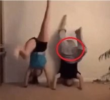 Чё за жопа там - так стену пробить!