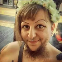 Нетрезвые мужчины устроили драку из-за кассирши