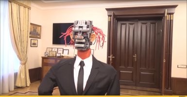 Правильно! Сначала помощников роботами заменить, а потом и самих депутатов. Заходишь в Госдуму, а там роботы заседают. Вот это я понимаю, прогресс....