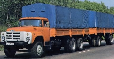 Вот немного поковырял по теме оранжевого тона.Вообще при СССР в оранжевый для севера иногда красили авто.Вспомните Краз из фильма Мимино.Но там казус южанин получил северный вариант Краза.Ну зато получил.)