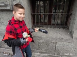 Вчера с сыном прогулялись по Адмиралтейской набережной. Мы местные)