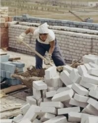 Неужели при таком строительстве мешалок не было, это же адский труд (по себе знаю), тем более для женщин!