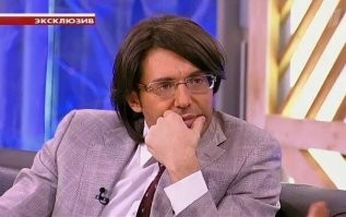 Пропавшая девушка 15 лет спустя обручилась с полицейским, который её искал