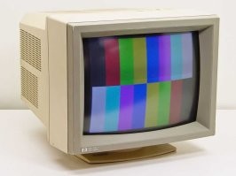 У этого компьютера монитор примерно как на картинке. Одной рукой точно не унесешь.