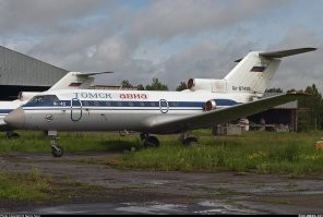Авиатехнику автор сегодня не добавил, я решил от себя сделать.

Самолёт с моего города.
