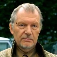 Блд, ну почему у меня в голове при такой хни возникает картинка? Где вы, люди, не туда свернули? Хотя понимаю. Долбо...бов проще контролировать.