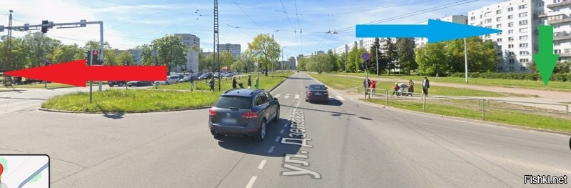 Обана Андрюха, ты герой! Я в этом доме (синяя стрелка) жил и прое..., прошляпил фотку. А тут (красная стрелка) сейчас "Maxima" строится на месте базара. Зелёная стрелка показывает где будет "Jysk".