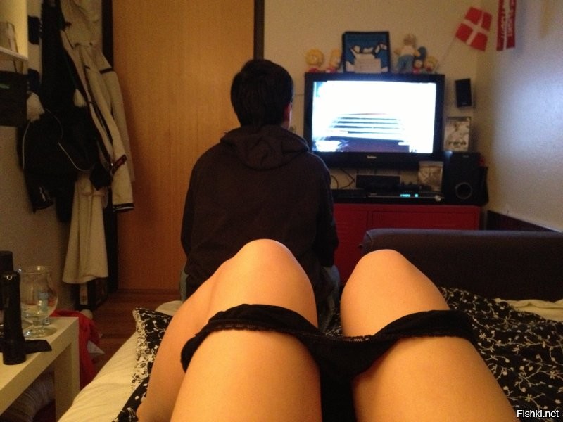 Сначала она ему дарит 5090 а потом делает так