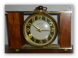 Между прочим, Сердобский часовой завод (СЧЗ, "Маяк") был основан в 1943 году для производства часовых механизмов к минам.