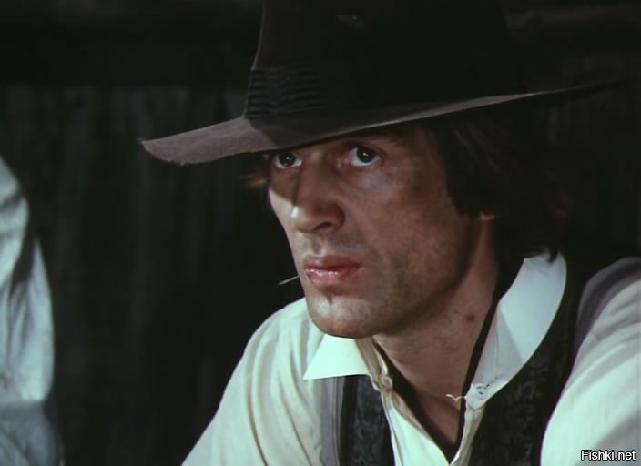 В фильмографии "Десять негритят" забыли, "В поисках капитана Гранта" и "Гардемарины, вперёд".