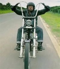 кстати говоря  вот такой руль изначально решал проблемы с тросами, а уже потом вошел в моду.