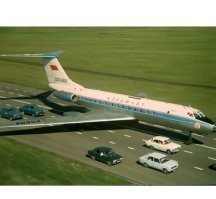 Правильно, пусть по дороге катится!