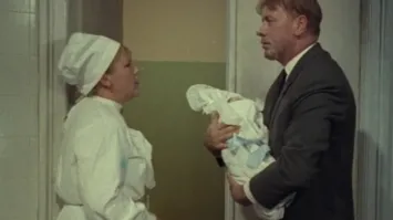 "Дон Кихоты" закончились, а "кукушки" остались. 
Где беби-боксы? Такая "мамаша" могла и убить ребёнка. 
«- От детей отказываются очень редко. Это всего четвёртый случай в моей практике».