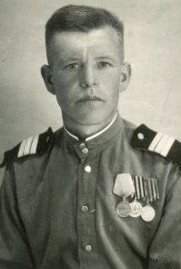 На память сестре Ане. В память четырнадцатилетней разлуки. Краснотуранск. 15 августа 1946г.