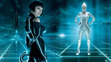 Tron: наследие, вроде даже очень не плох, Daft punk, Оливия Уайлд, светоциклы, девки в латексе
