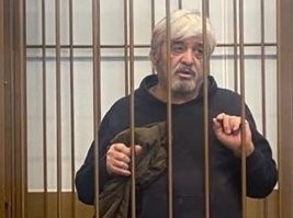 Правильный ракурс для "главы диаспоры"...