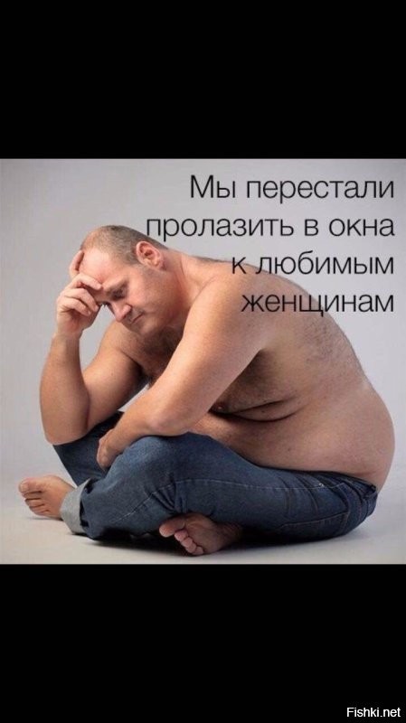 "Я рада за Олесю, но есть вопросики": соседи из домового чата испортили девушке сюрприз, увидев баннер с предложением руки и сердца